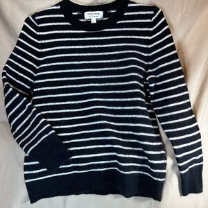 Nordstrom Women’s 100% Cashmere Crewneck Sweater